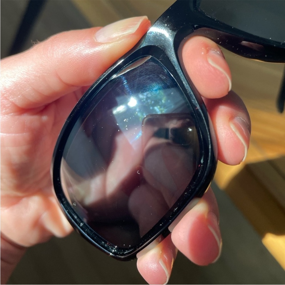 OAKLEYCanteen Men's Polarized Black
Wrap Sunglasses. Used.
009225-01-60 - Picture 5 of 12